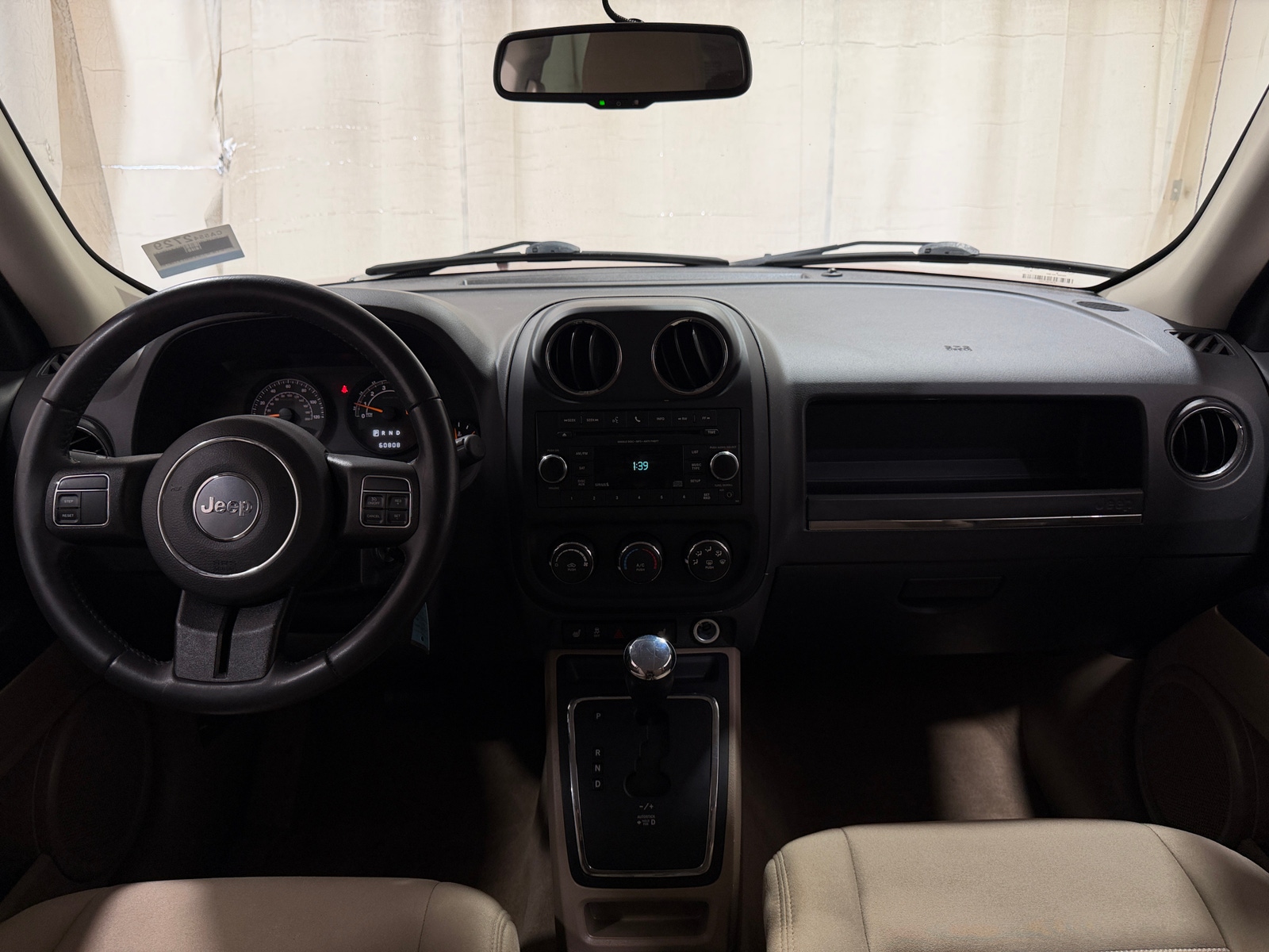 Thumbnail: 2017 Jeep Patriot - 3