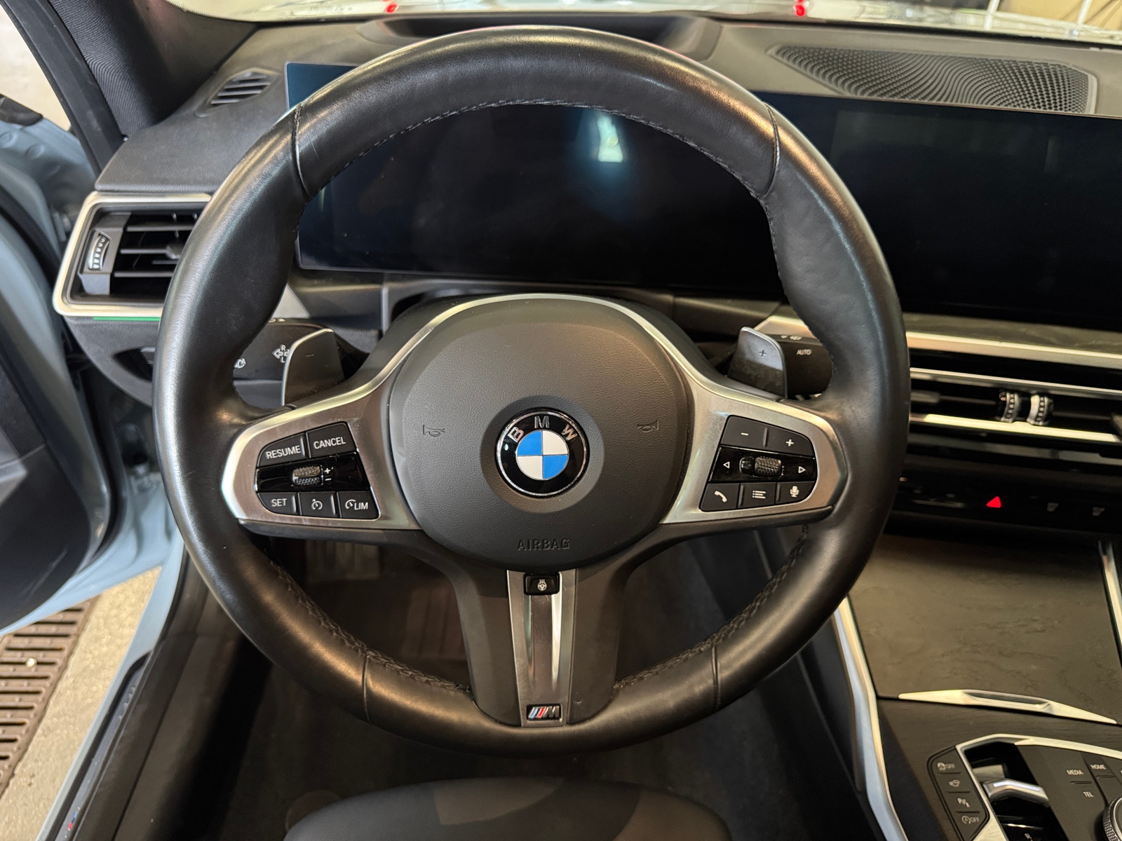 Thumbnail: 2024 BMW 3 Series - 4