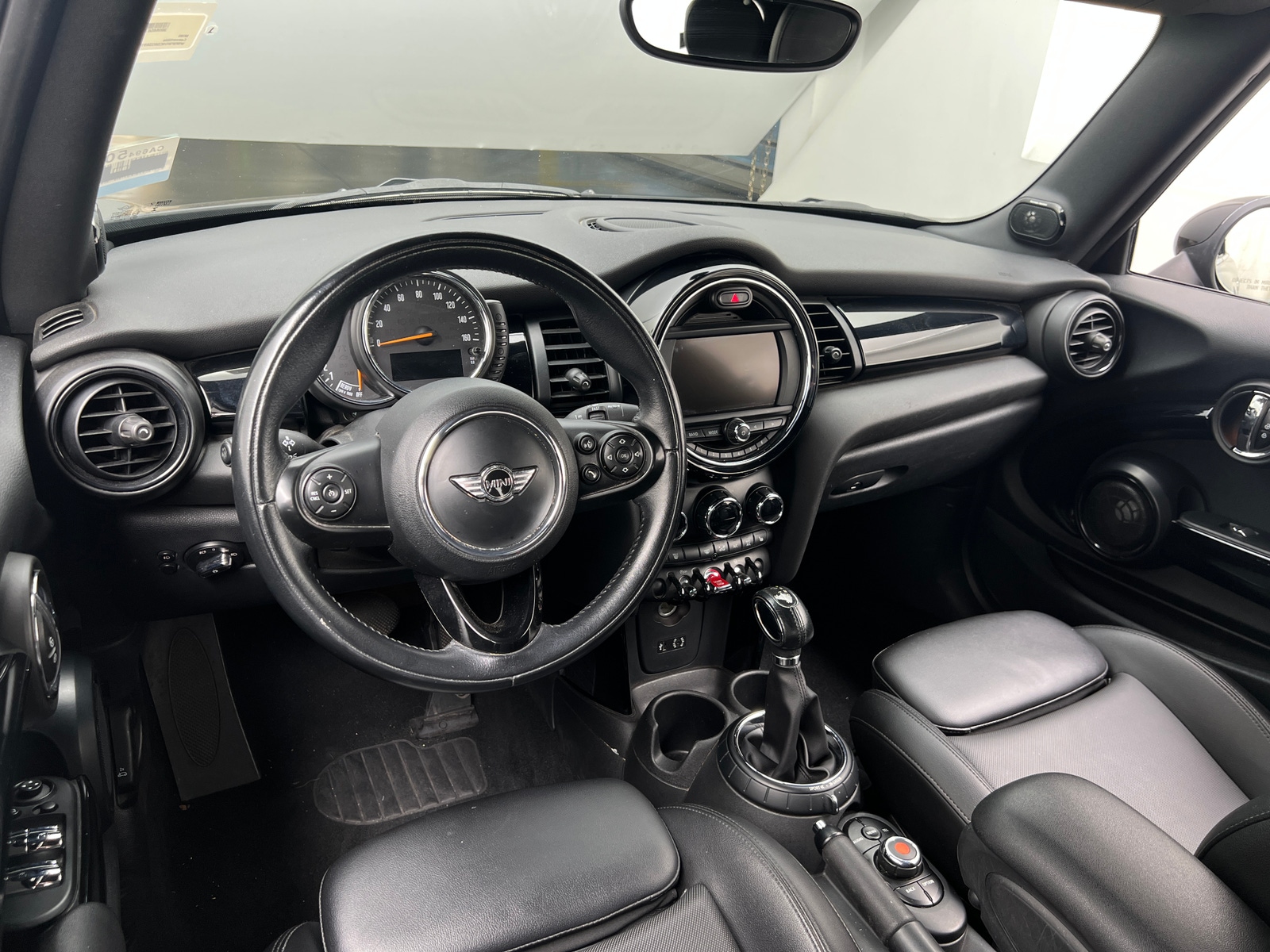 Thumbnail: 2016 MINI Cooper Convertible - 3