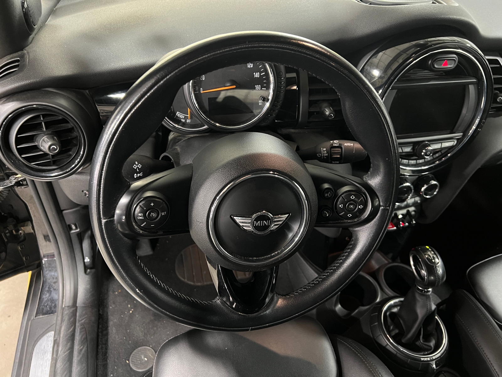 Thumbnail: 2016 MINI Cooper Convertible - 5