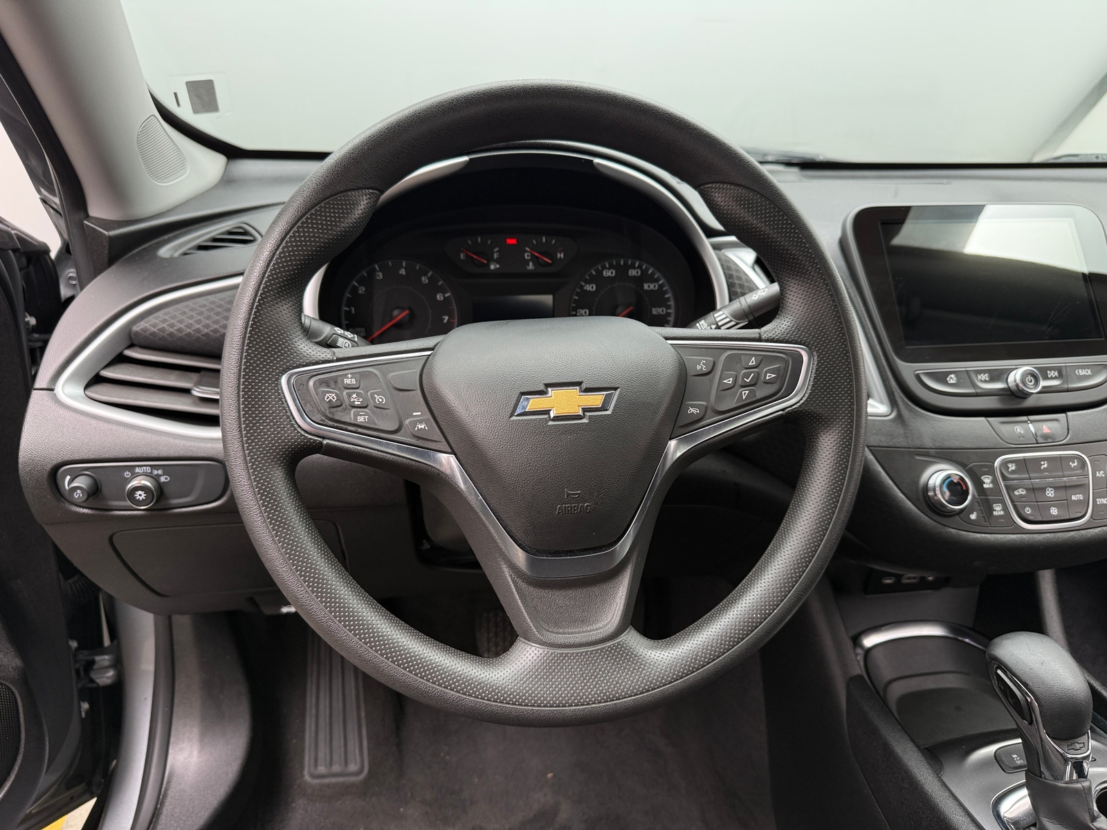 Thumbnail: 2024 Chevrolet Malibu - 5
