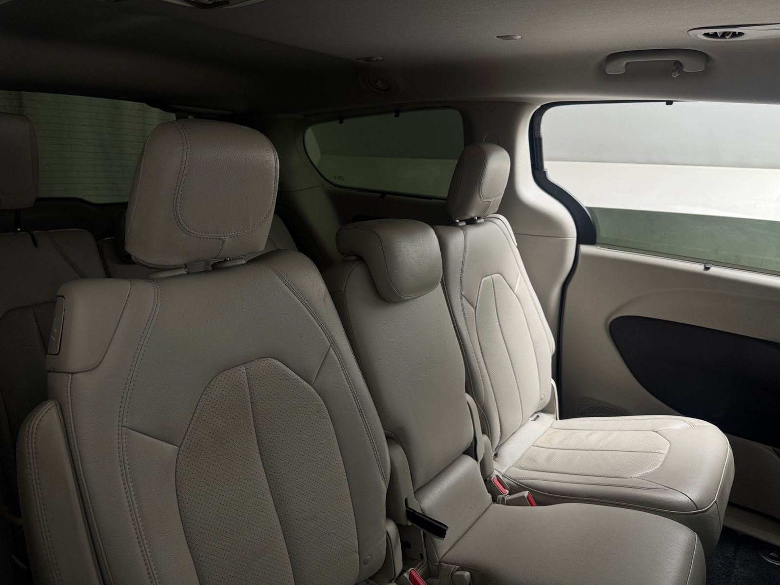 Thumbnail: 2018 Chrysler Pacifica - 5