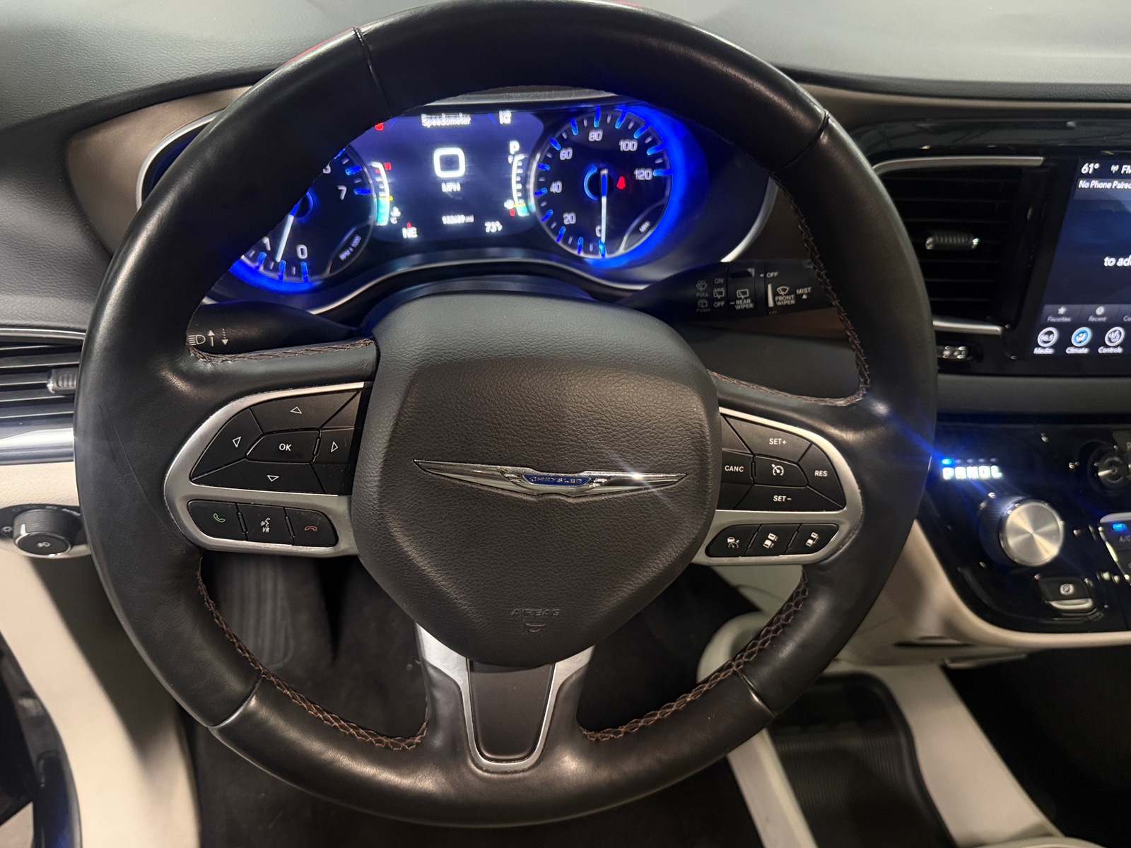 Thumbnail: 2018 Chrysler Pacifica - 4