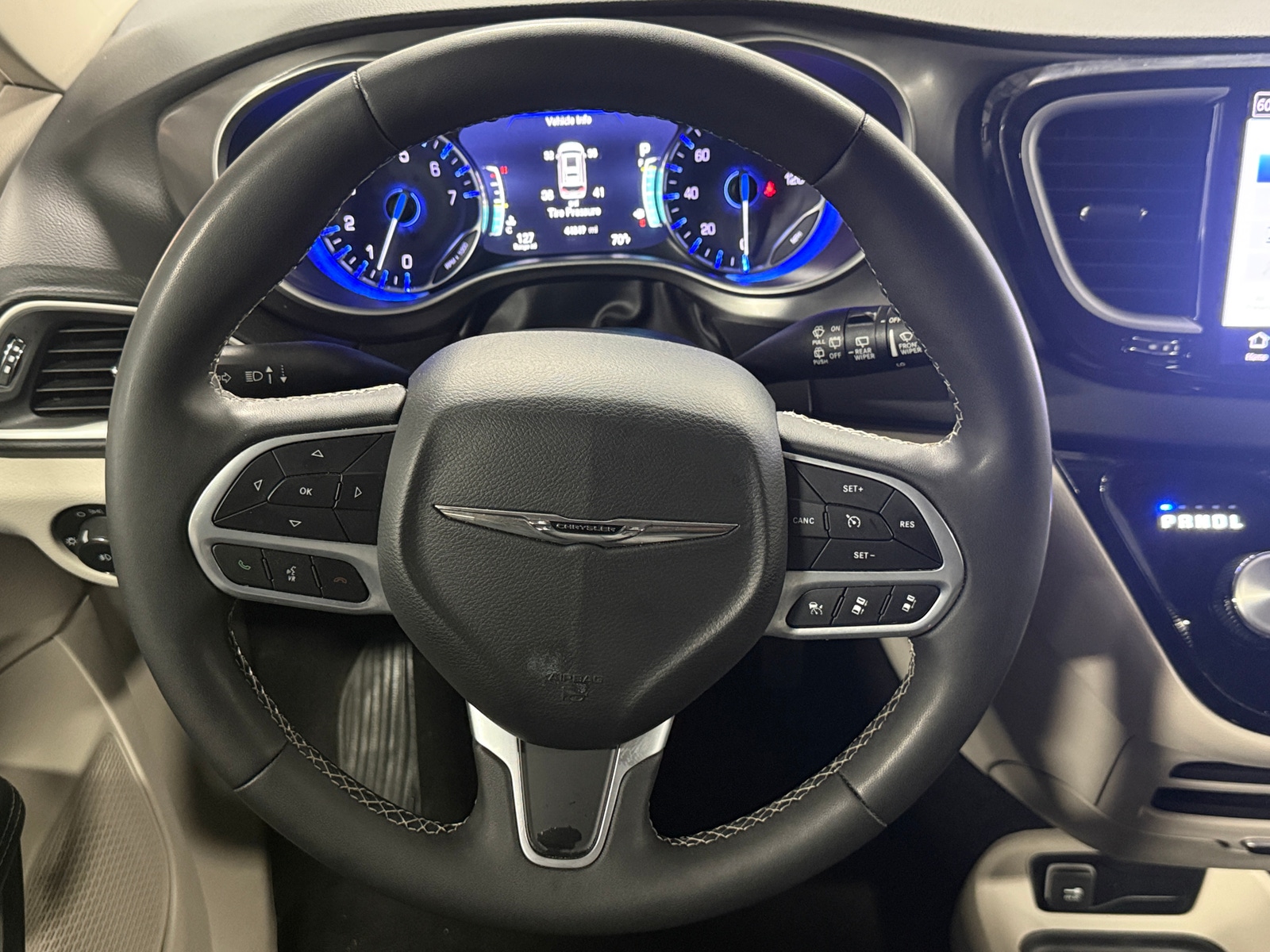 Thumbnail: 2024 Chrysler Pacifica - 4