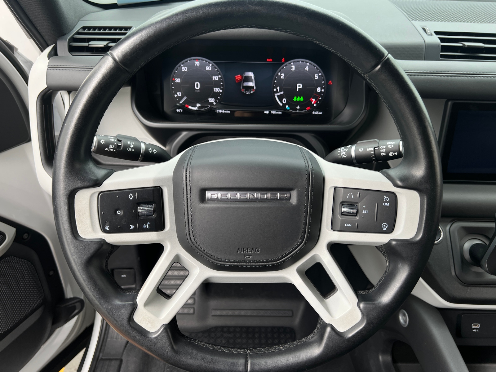 Thumbnail: 2023 Land Rover Defender - 4