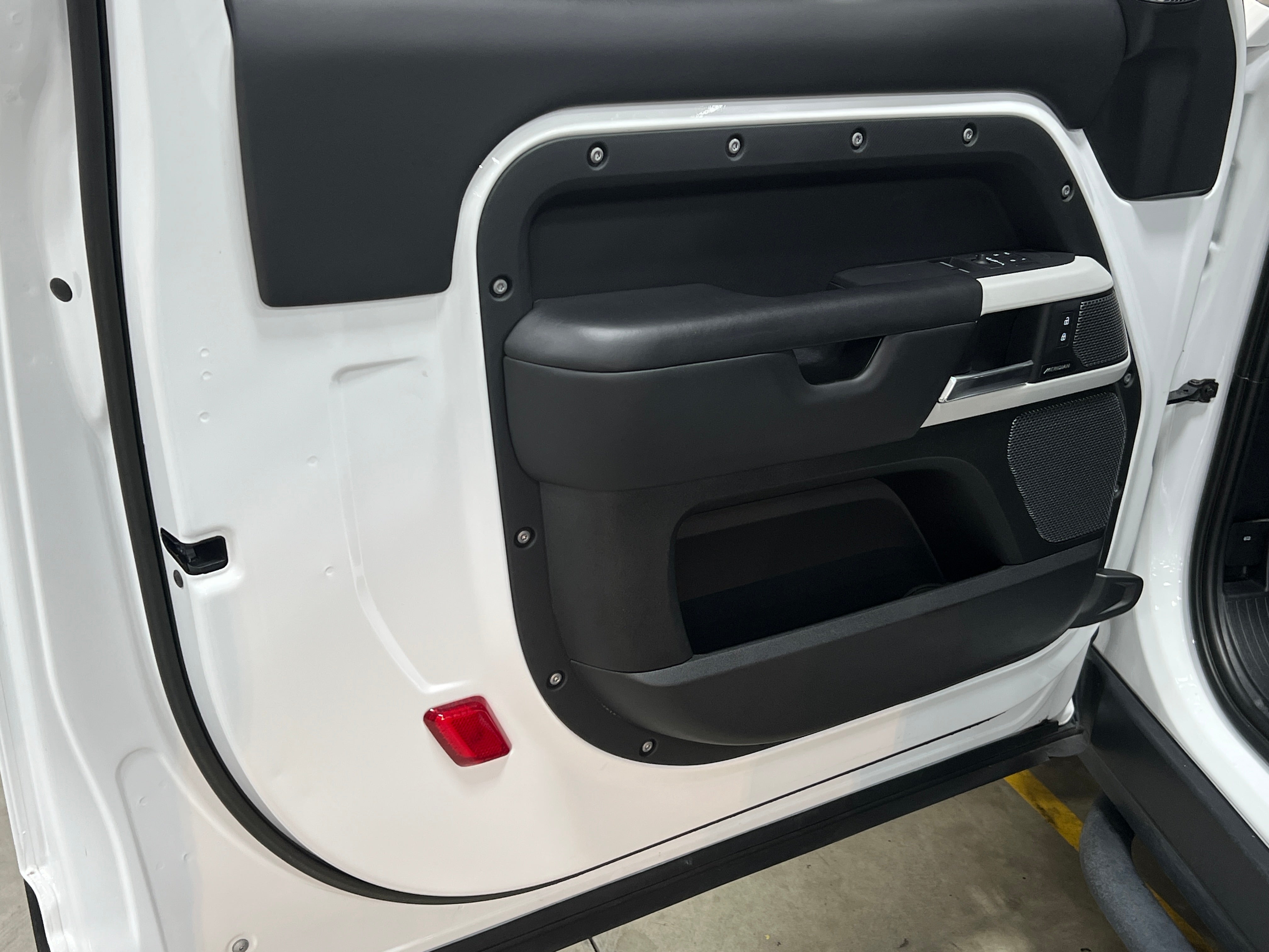 2023 Land Rover Defender