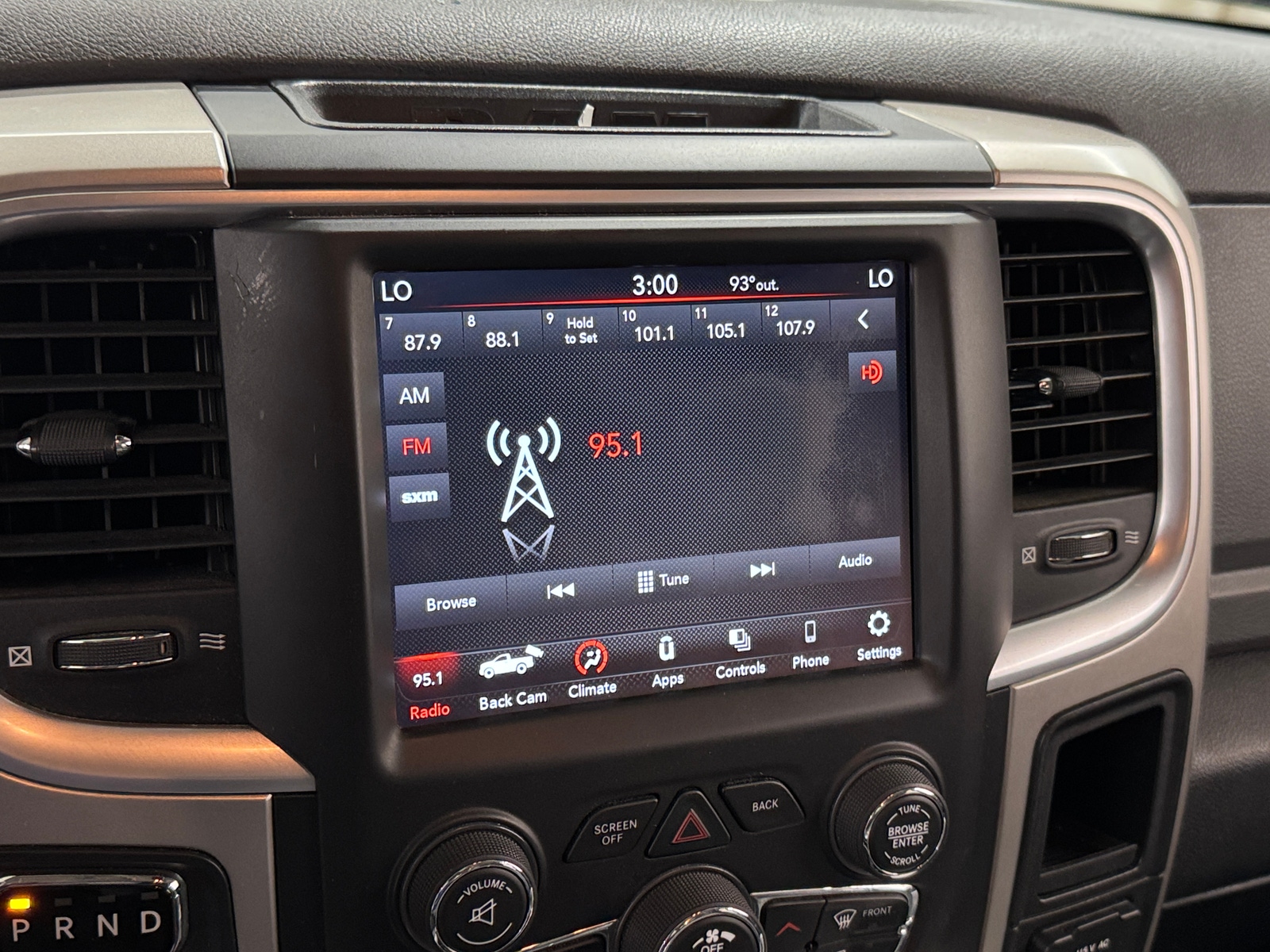 Thumbnail: 2019 RAM 1500 Classic - 4