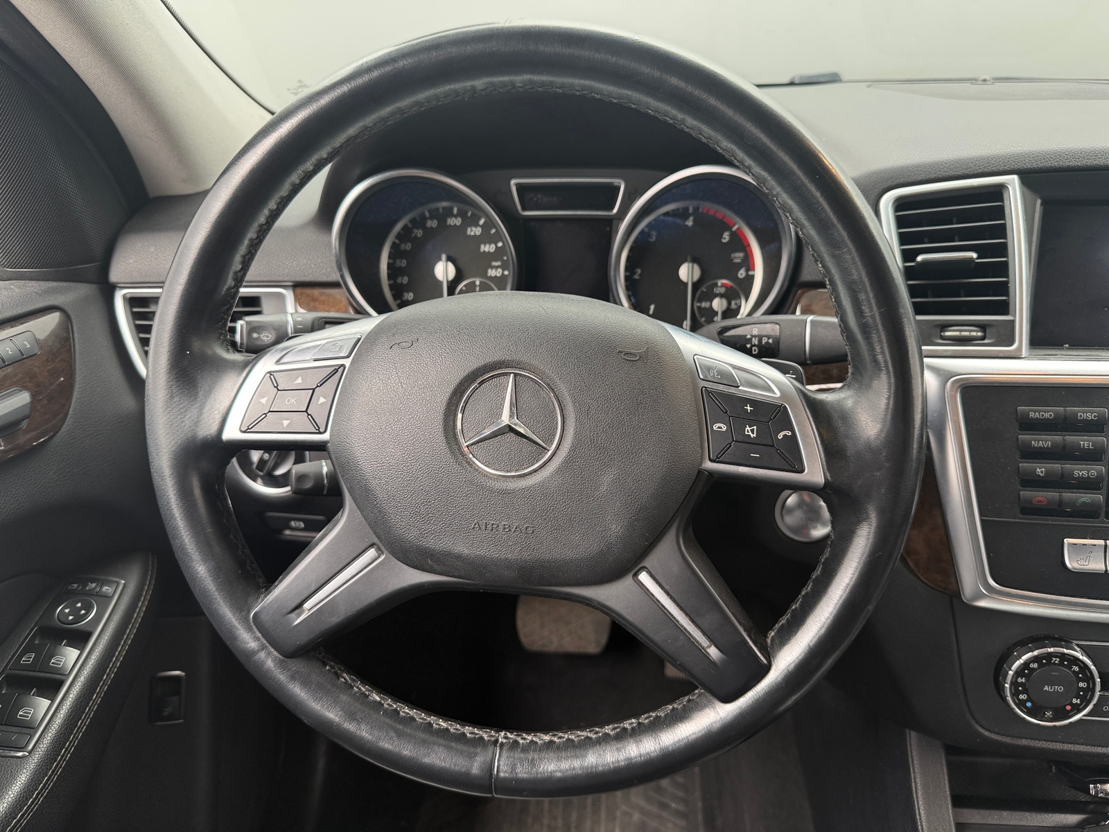 Thumbnail: 2013 Mercedes-Benz M-Class - 4
