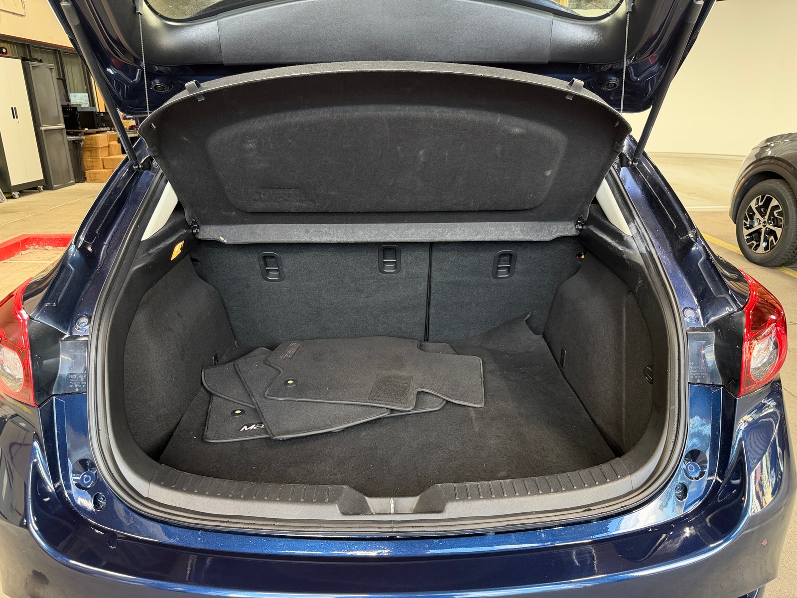 Thumbnail: 2017 Mazda Mazda3 - 7