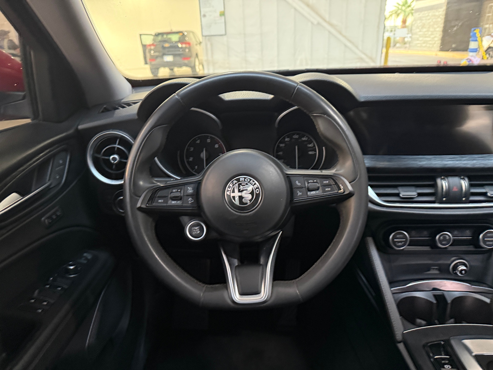 Thumbnail: 2021 Alfa Romeo Stelvio - 4