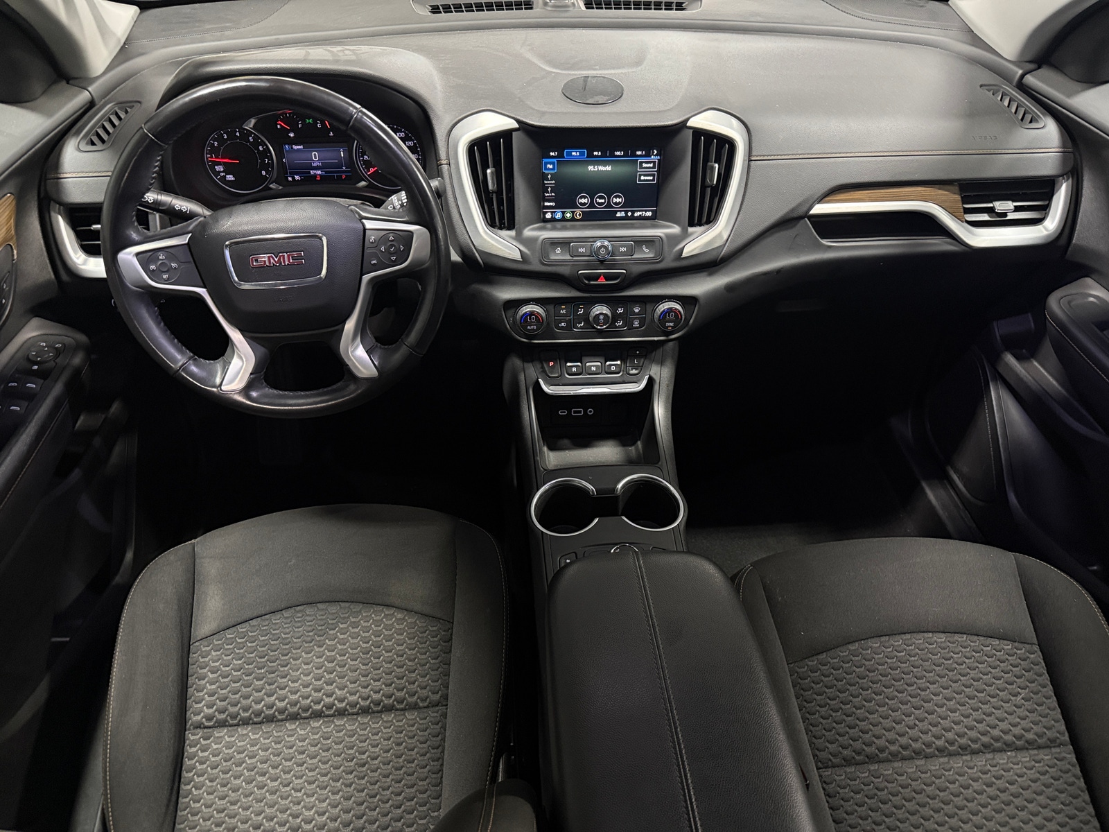 Thumbnail: 2019 GMC Terrain - 3