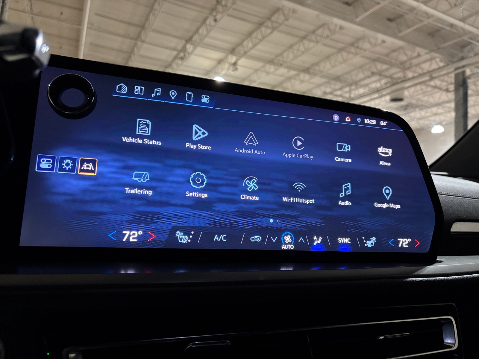 Thumbnail: 2025 Chevrolet Traverse - 3