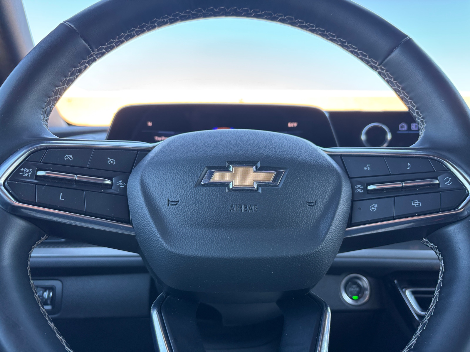 Thumbnail: 2025 Chevrolet Traverse - 4