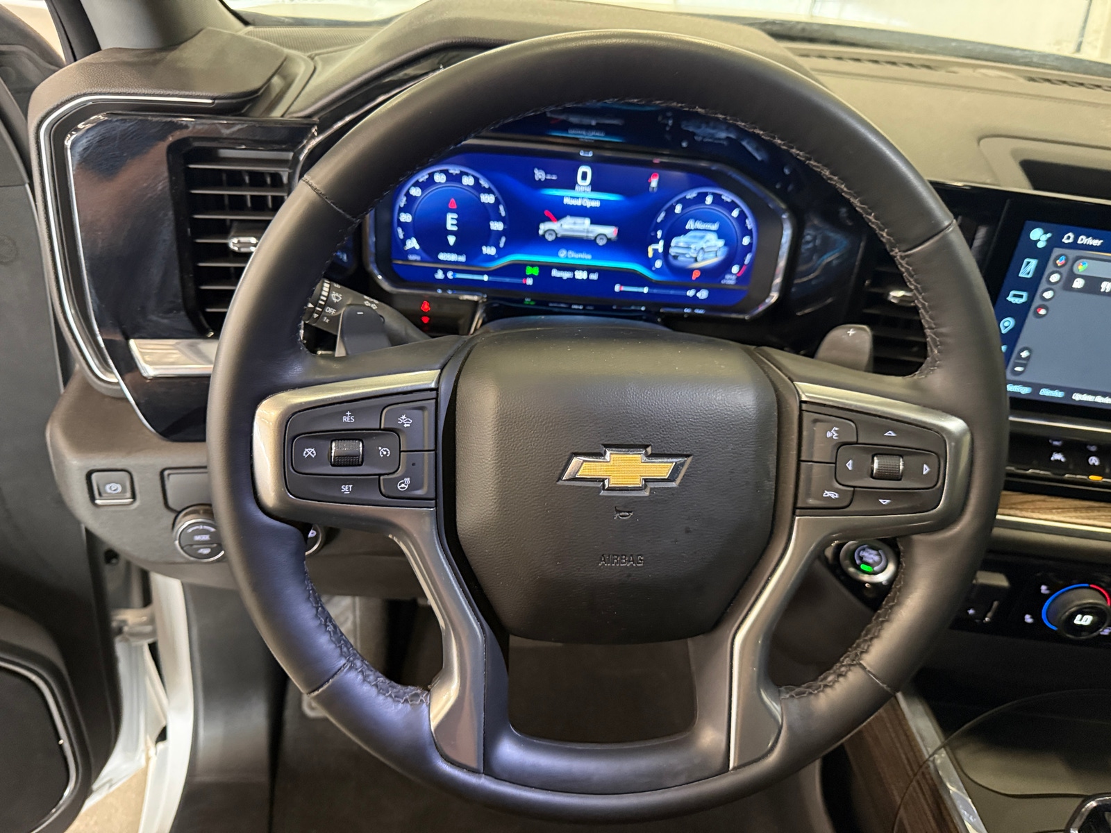 Thumbnail: 2023 Chevrolet Silverado 1500 - 5