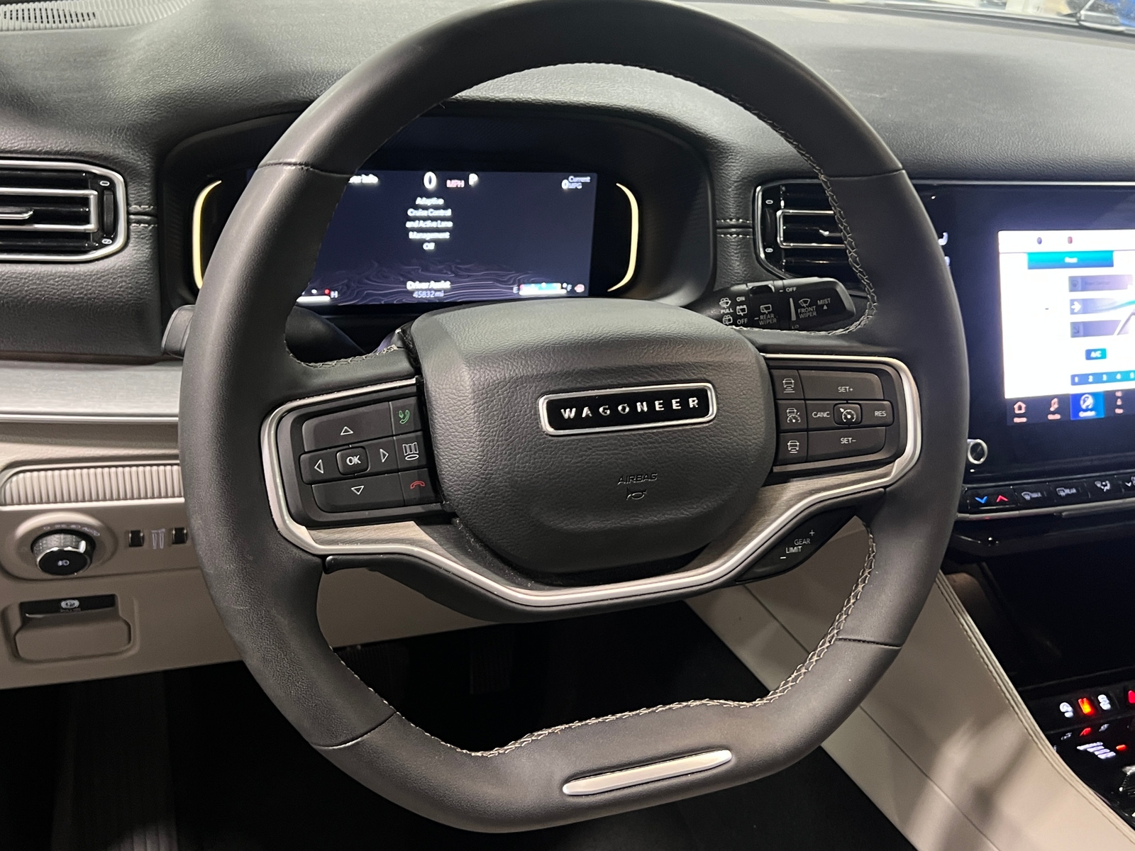 Thumbnail: 2025 Jeep Wagoneer - 4