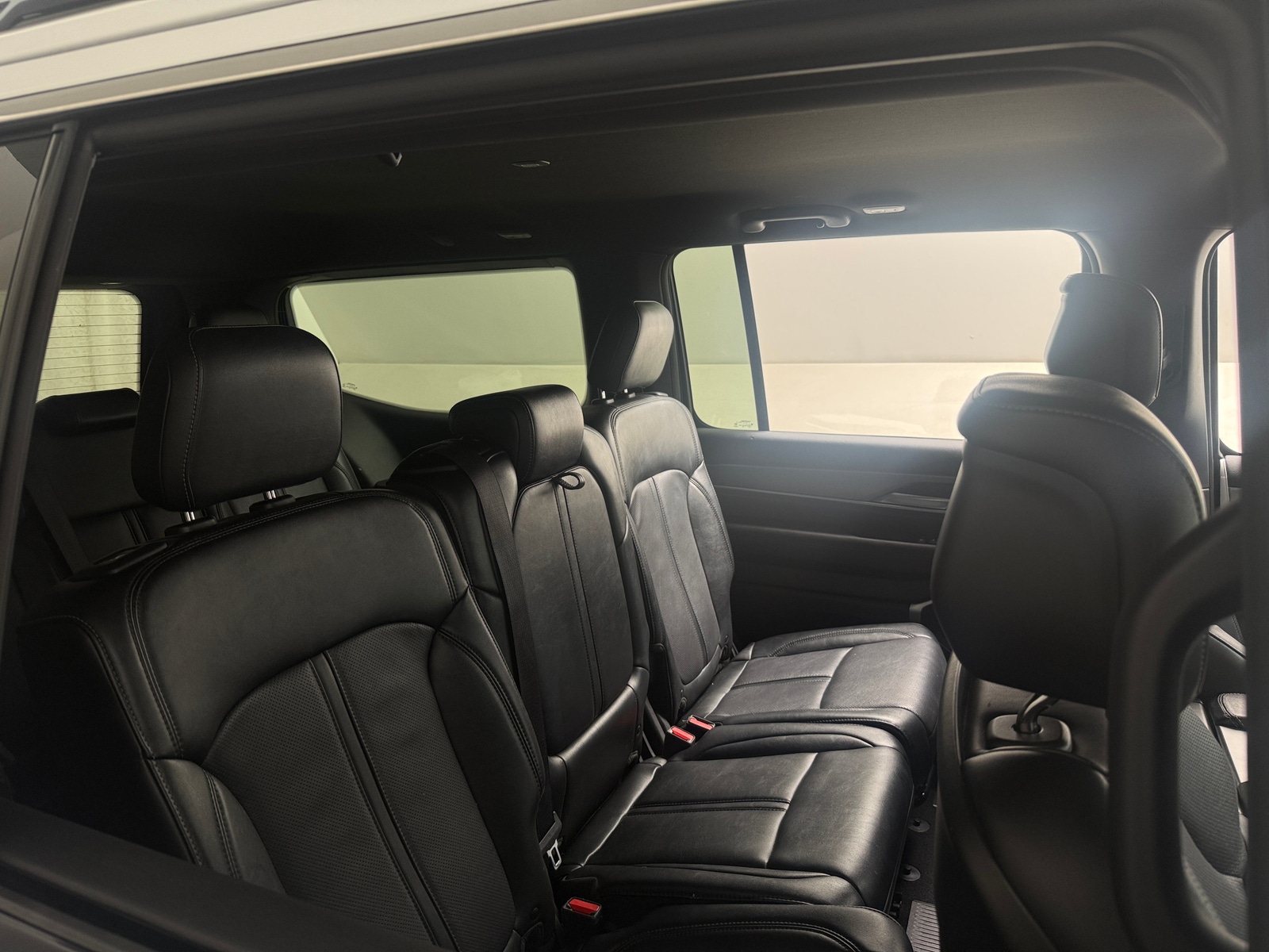 Thumbnail: 2025 Jeep Wagoneer - 5