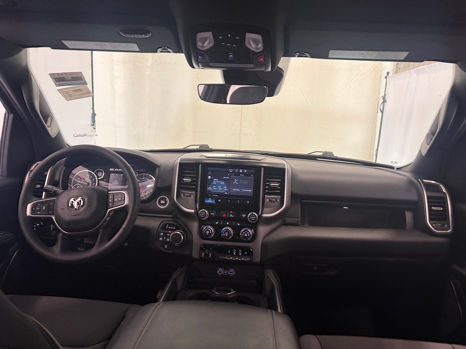 Thumbnail: 2025 RAM 1500 - 3