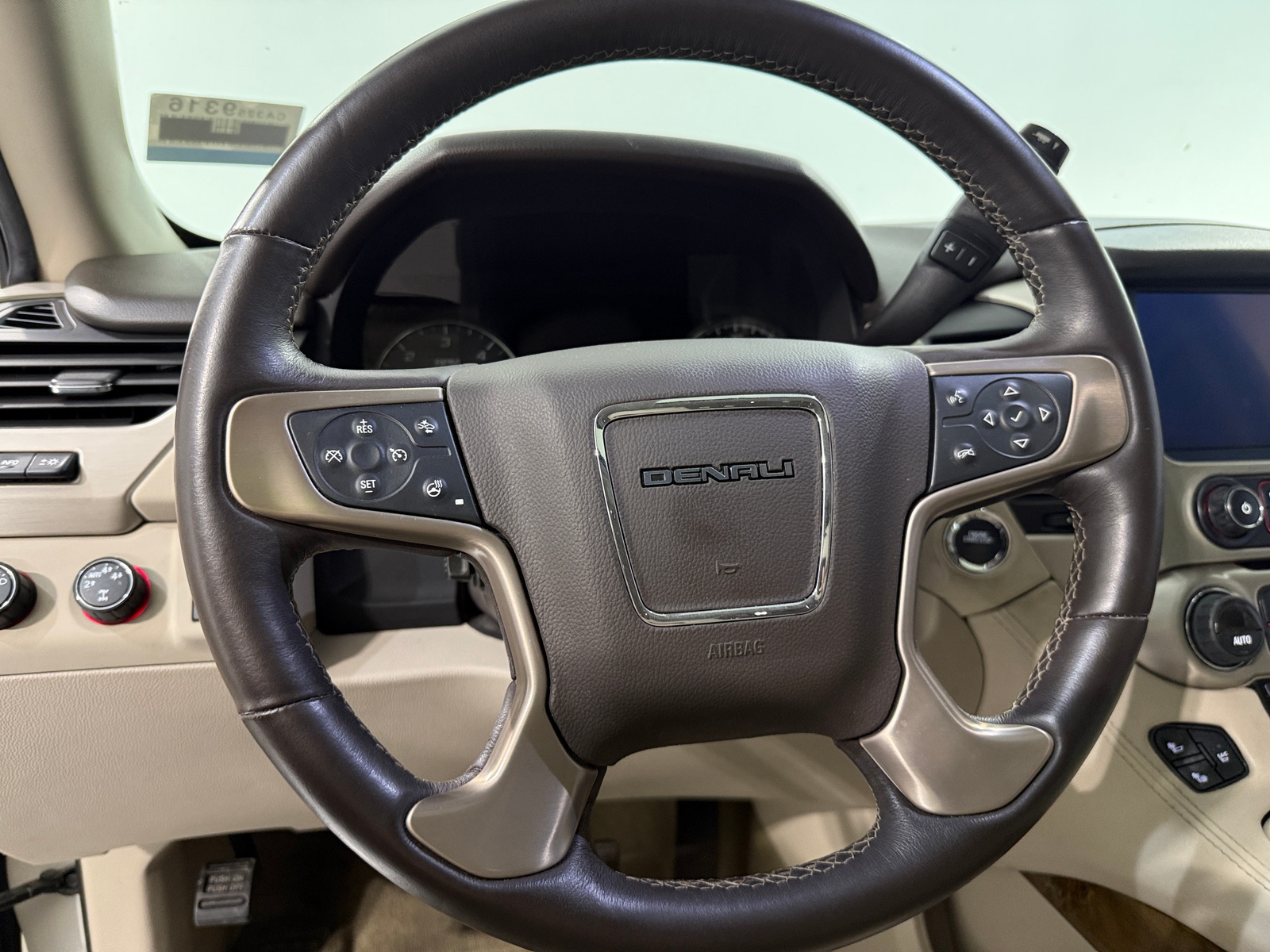Thumbnail: 2015 GMC Yukon - 4