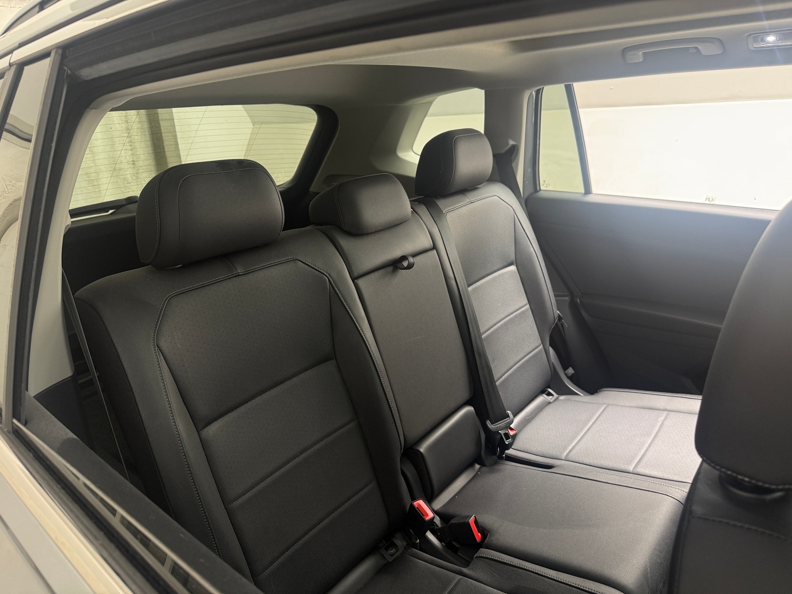 Thumbnail: 2020 Volkswagen Tiguan - 5