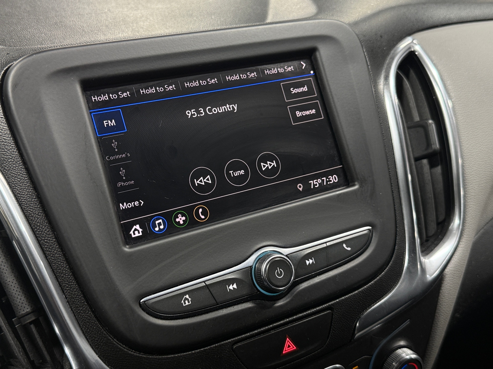 Thumbnail: 2020 Chevrolet Equinox - 4