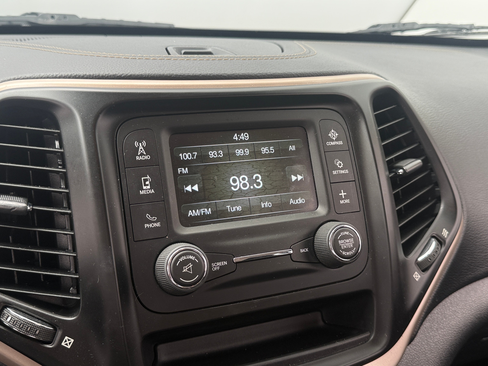 Thumbnail: 2016 Jeep Cherokee - 4