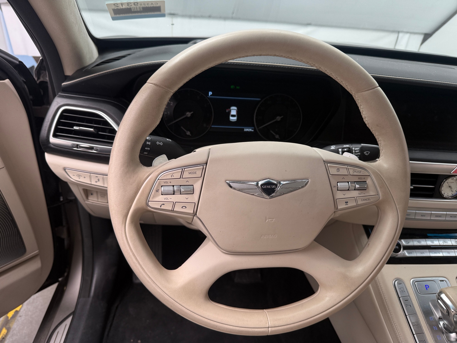 Thumbnail: 2020 Genesis G90 - 4