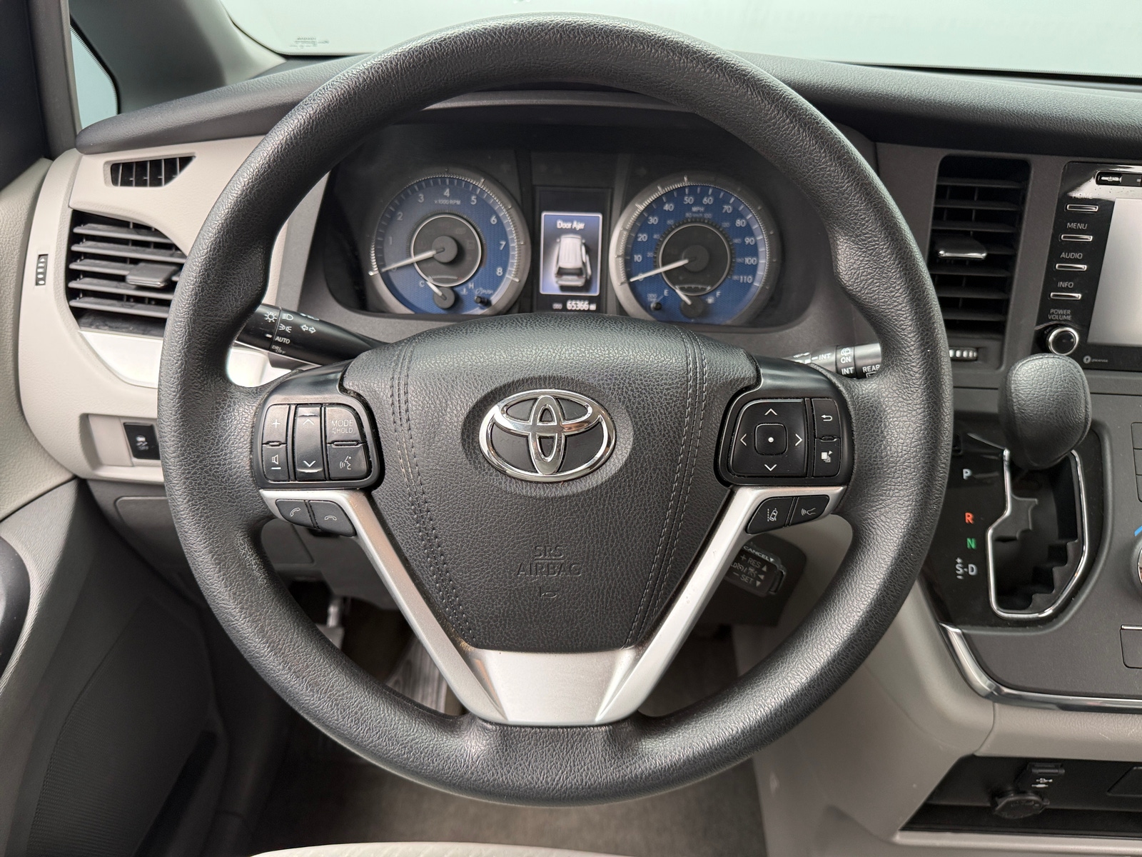 Thumbnail: 2018 Toyota Sienna - 5