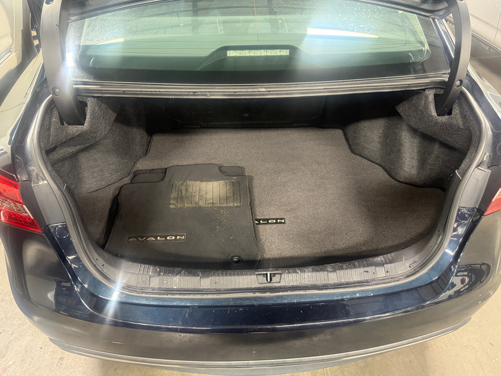 Thumbnail: 2018 Toyota Avalon - 7
