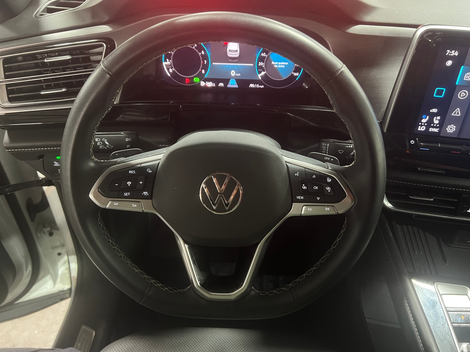 Thumbnail: 2025 Volkswagen Atlas - 4