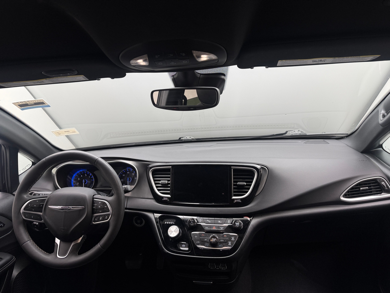 Thumbnail: 2025 Chrysler Pacifica - 2