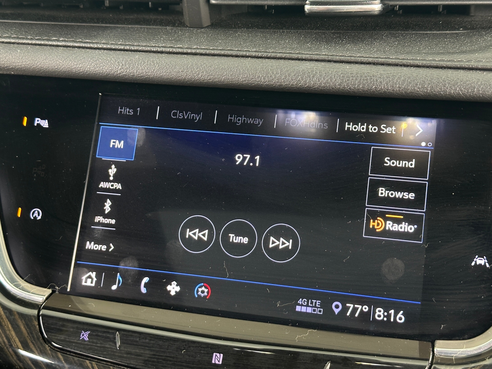Thumbnail: 2020 Cadillac XT6 - 3