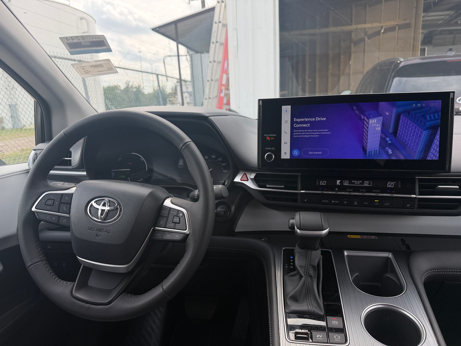 Thumbnail: 2026 Toyota Sienna - 2