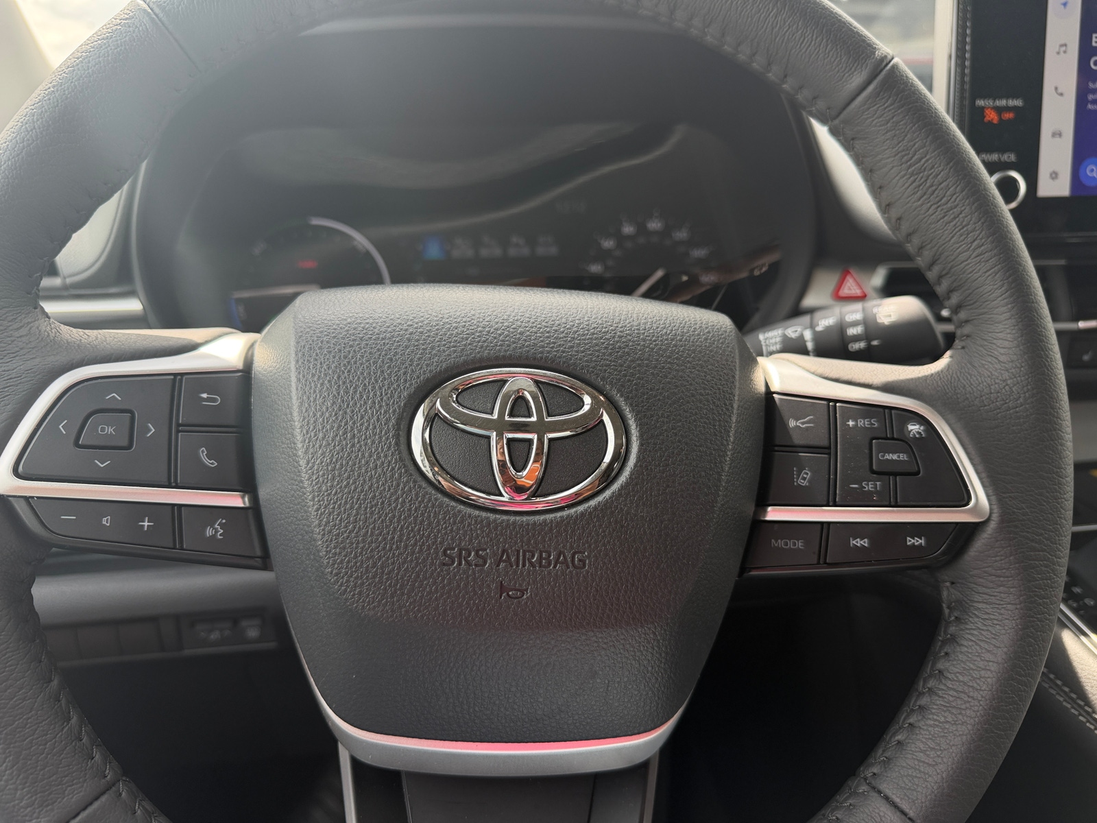 Thumbnail: 2026 Toyota Sienna - 4