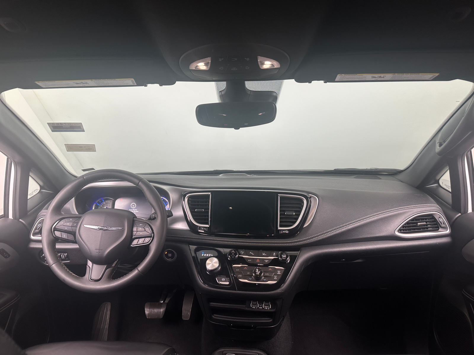 Thumbnail: 2024 Chrysler Pacifica - 2