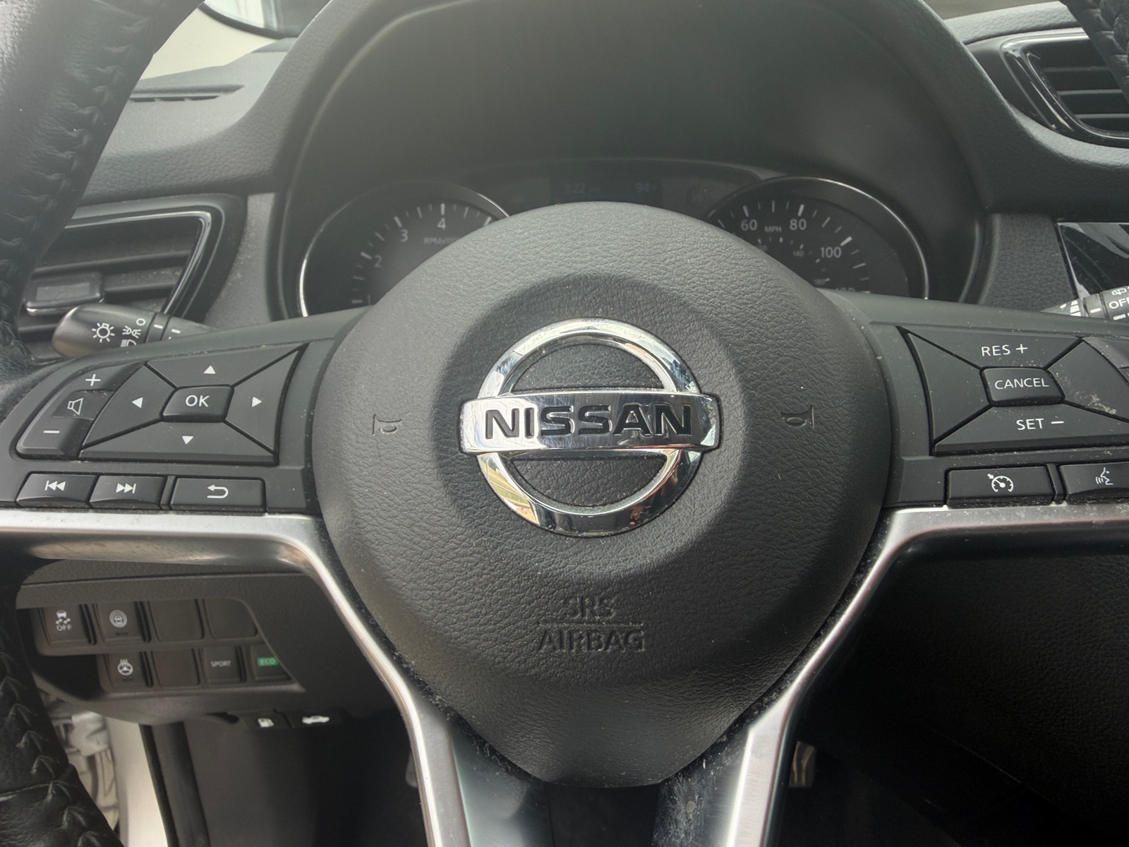Thumbnail: 2022 Nissan Rogue Sport - 5