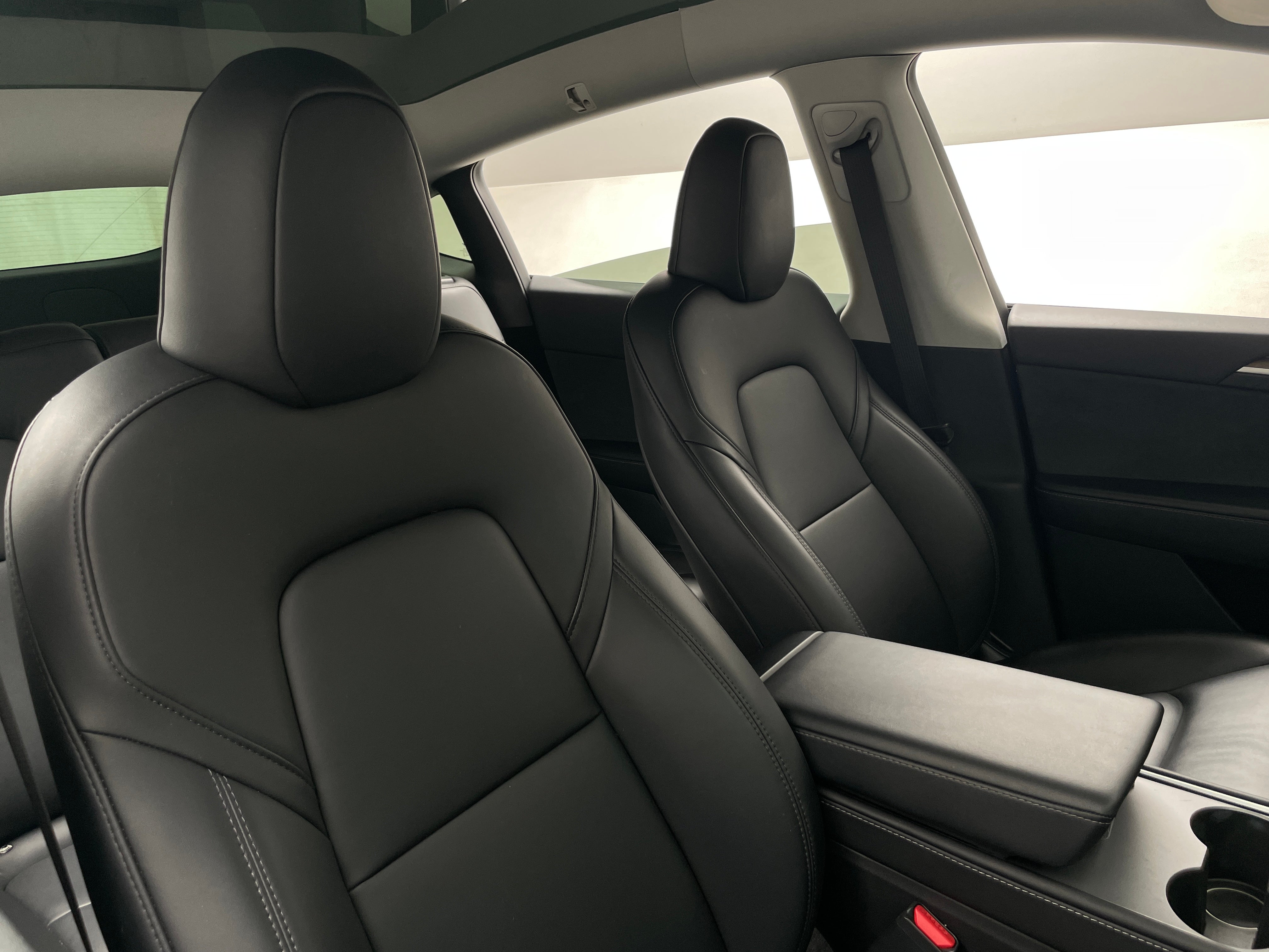 Used 2023 Tesla Model Y Long Range with VIN 7SAYGDEE1PA077935 for sale in Oak Creek, WI