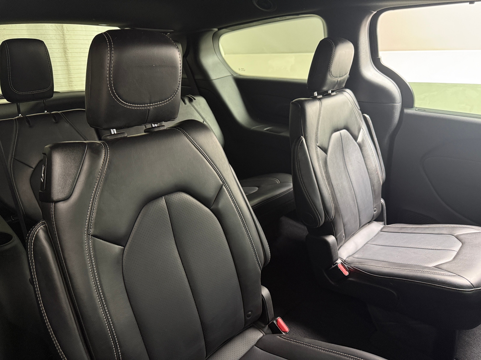 Thumbnail: 2025 Chrysler Pacifica - 5