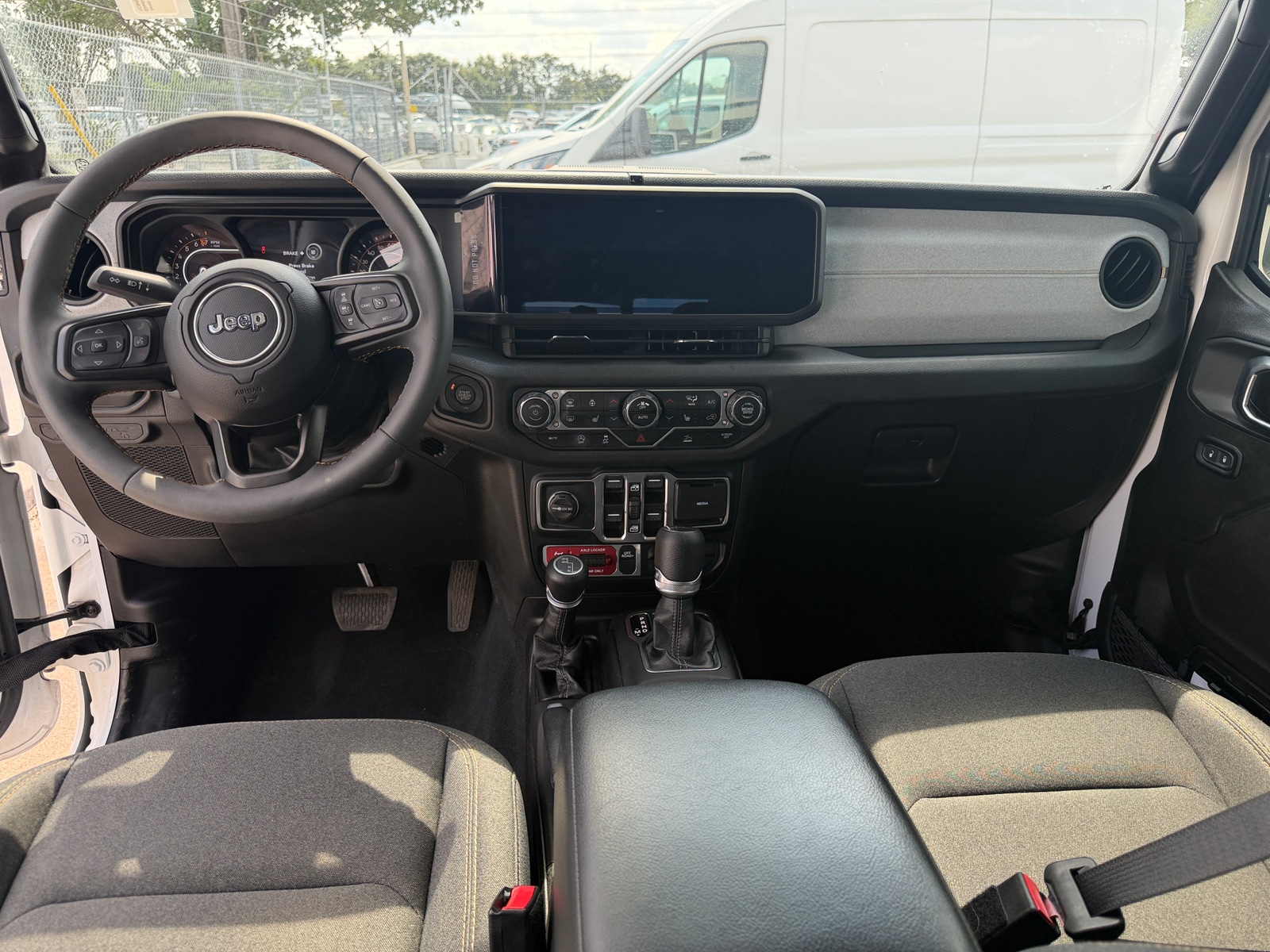 Thumbnail: 2024 Jeep Gladiator - 3