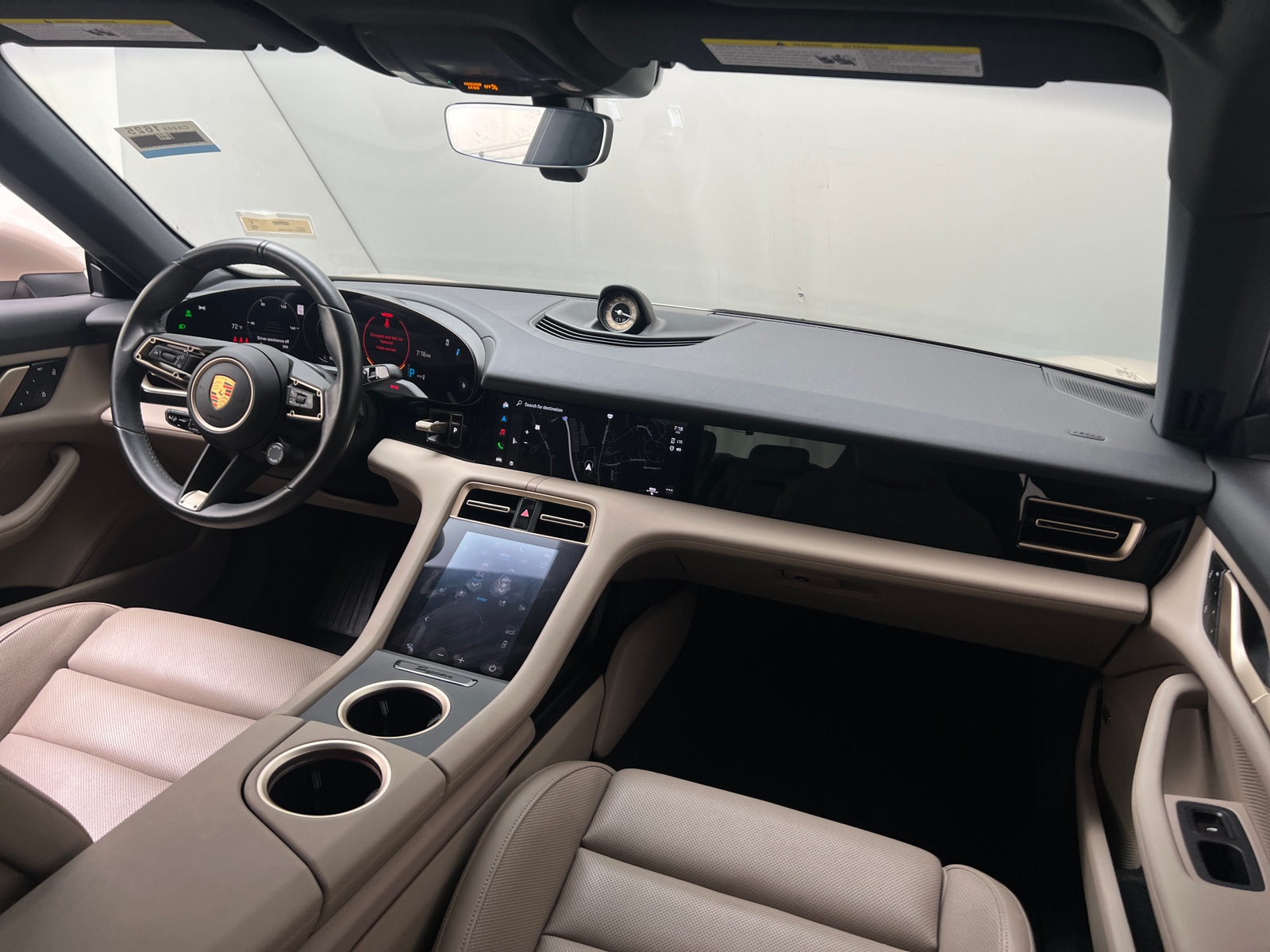 Thumbnail: 2022 Porsche Taycan - 2