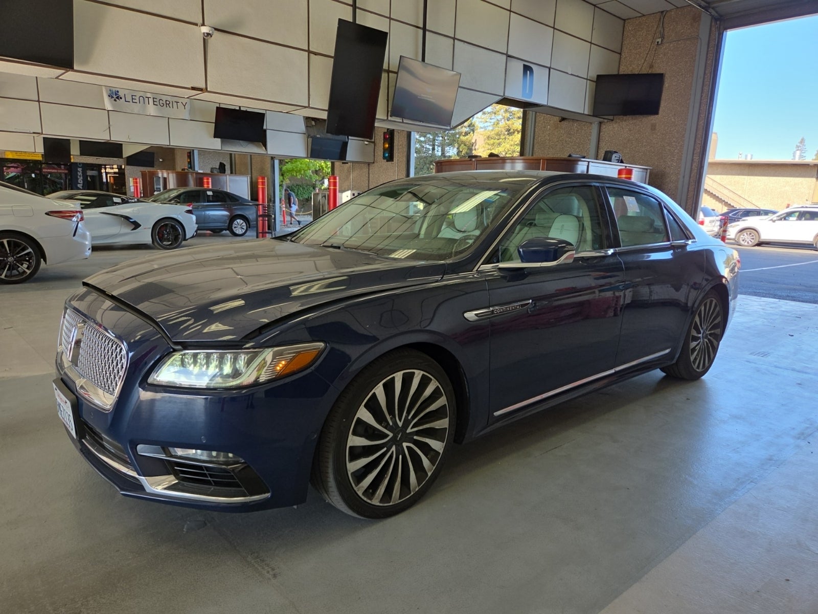 2017 Lincoln Continental Black Label
