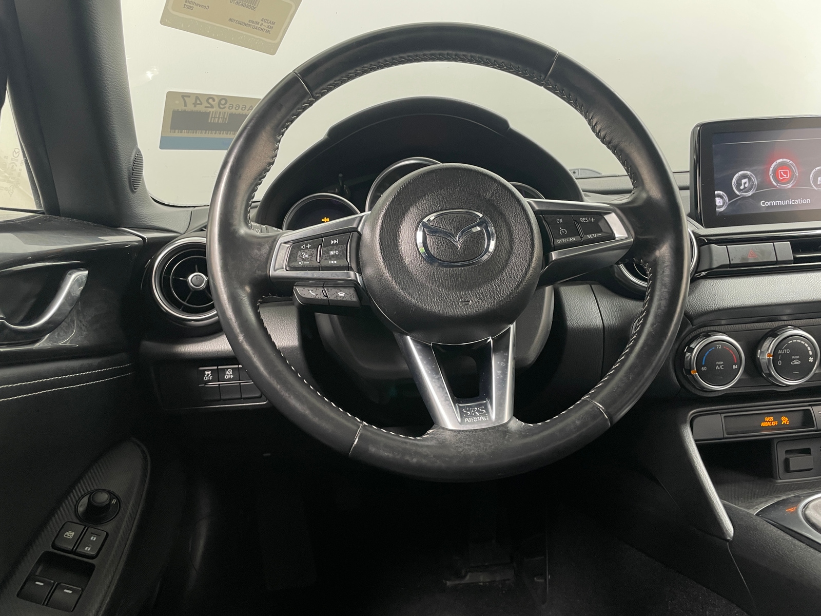 Thumbnail: 2022 Mazda MX-5 Miata - 4