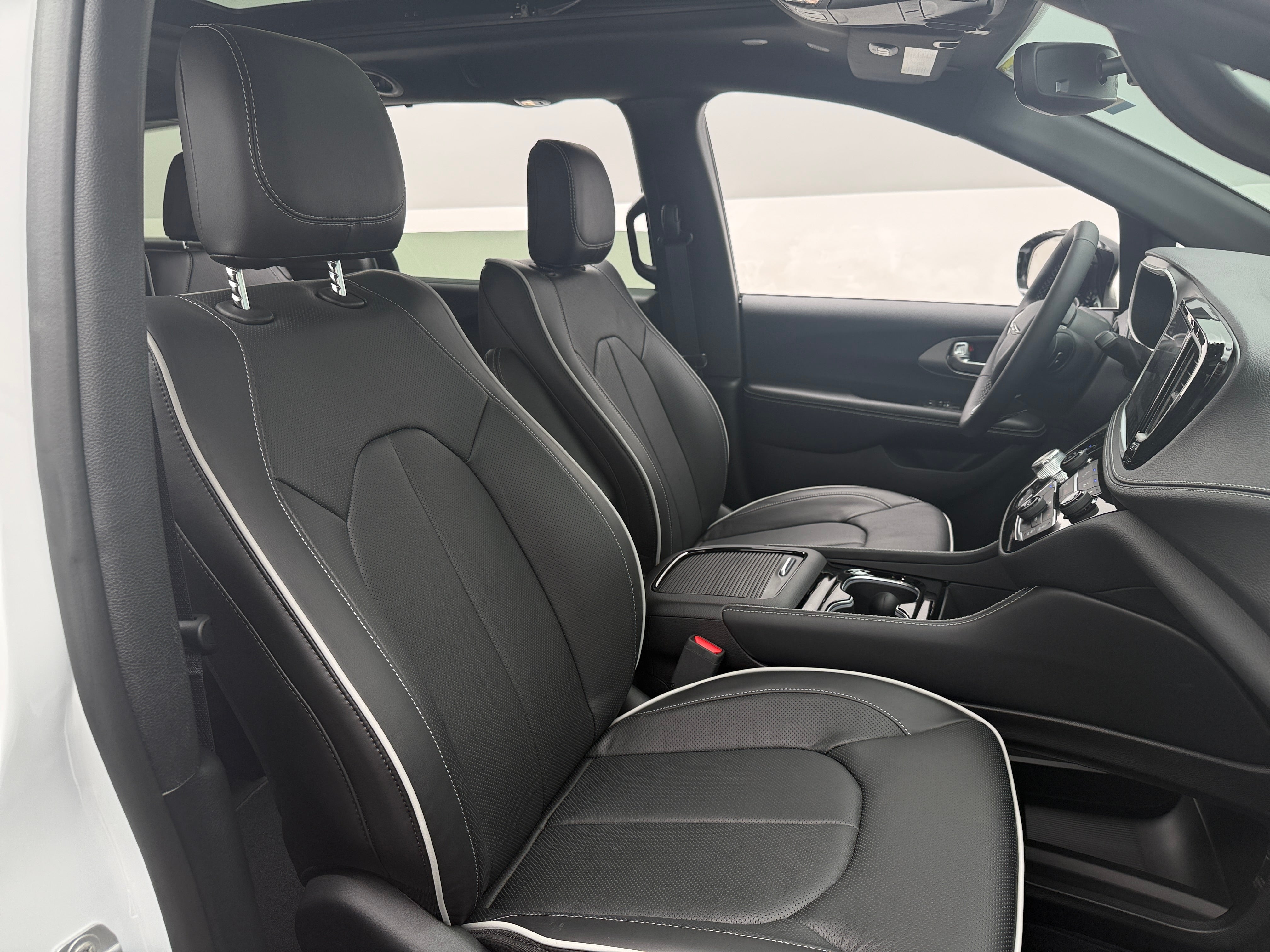 2027 Chrysler Pacifica Limited