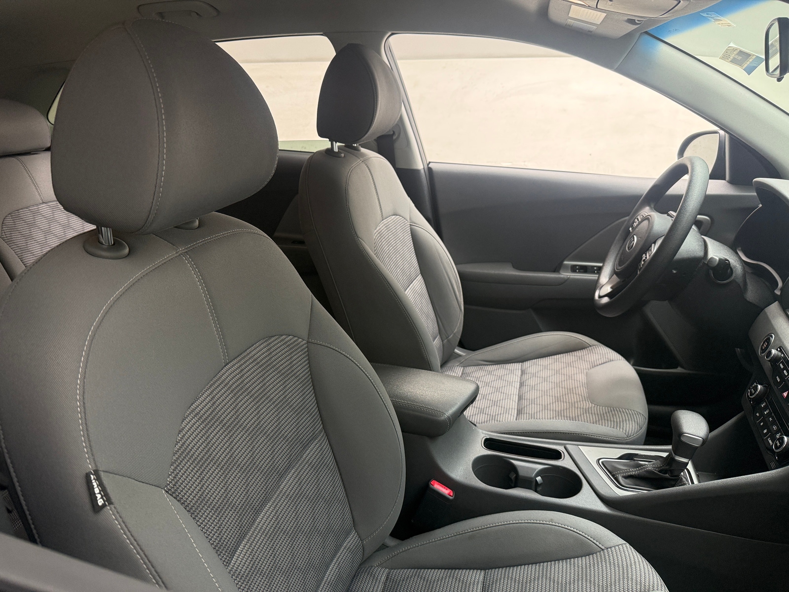 Thumbnail: 2019 Kia Niro - 2