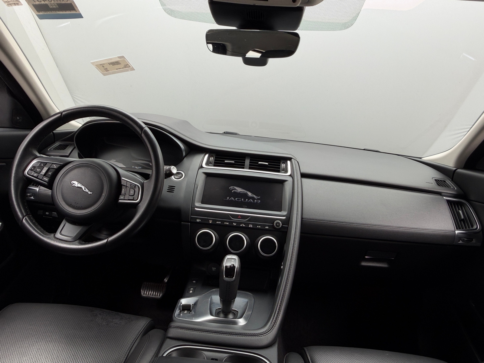 Thumbnail: 2020 Jaguar E-Pace - 2