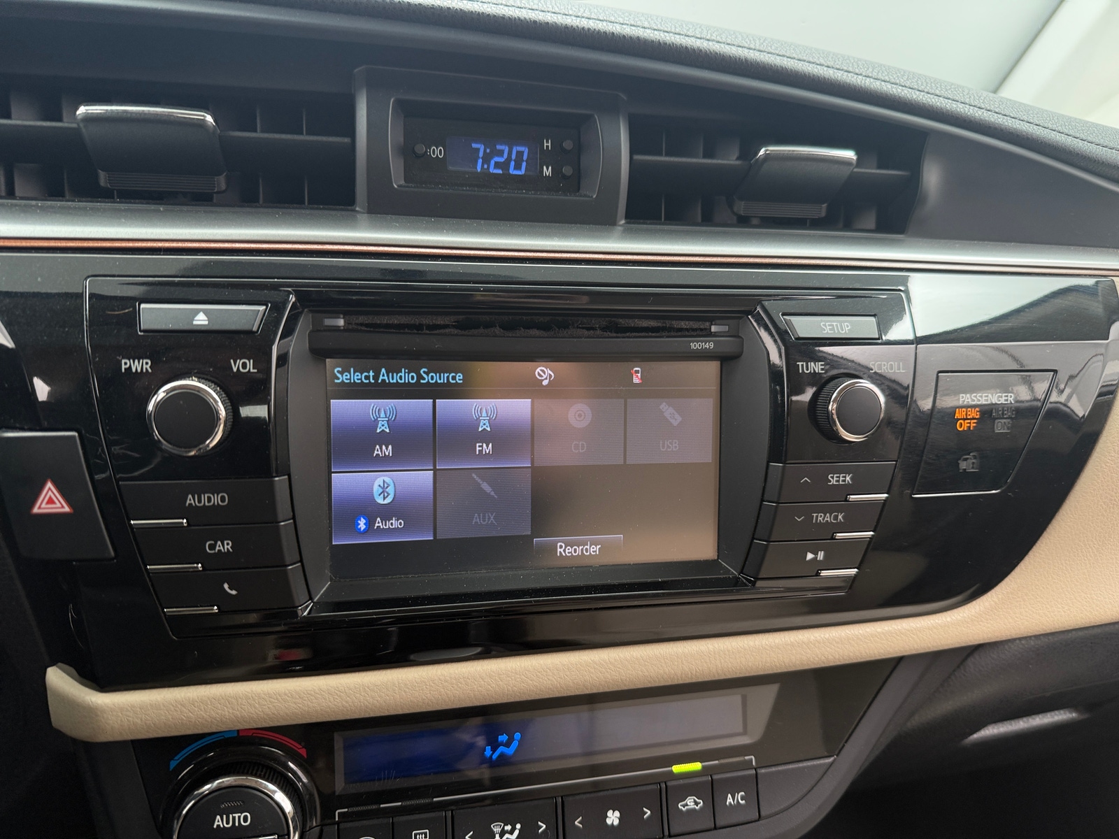 Thumbnail: 2014 Toyota Corolla - 4