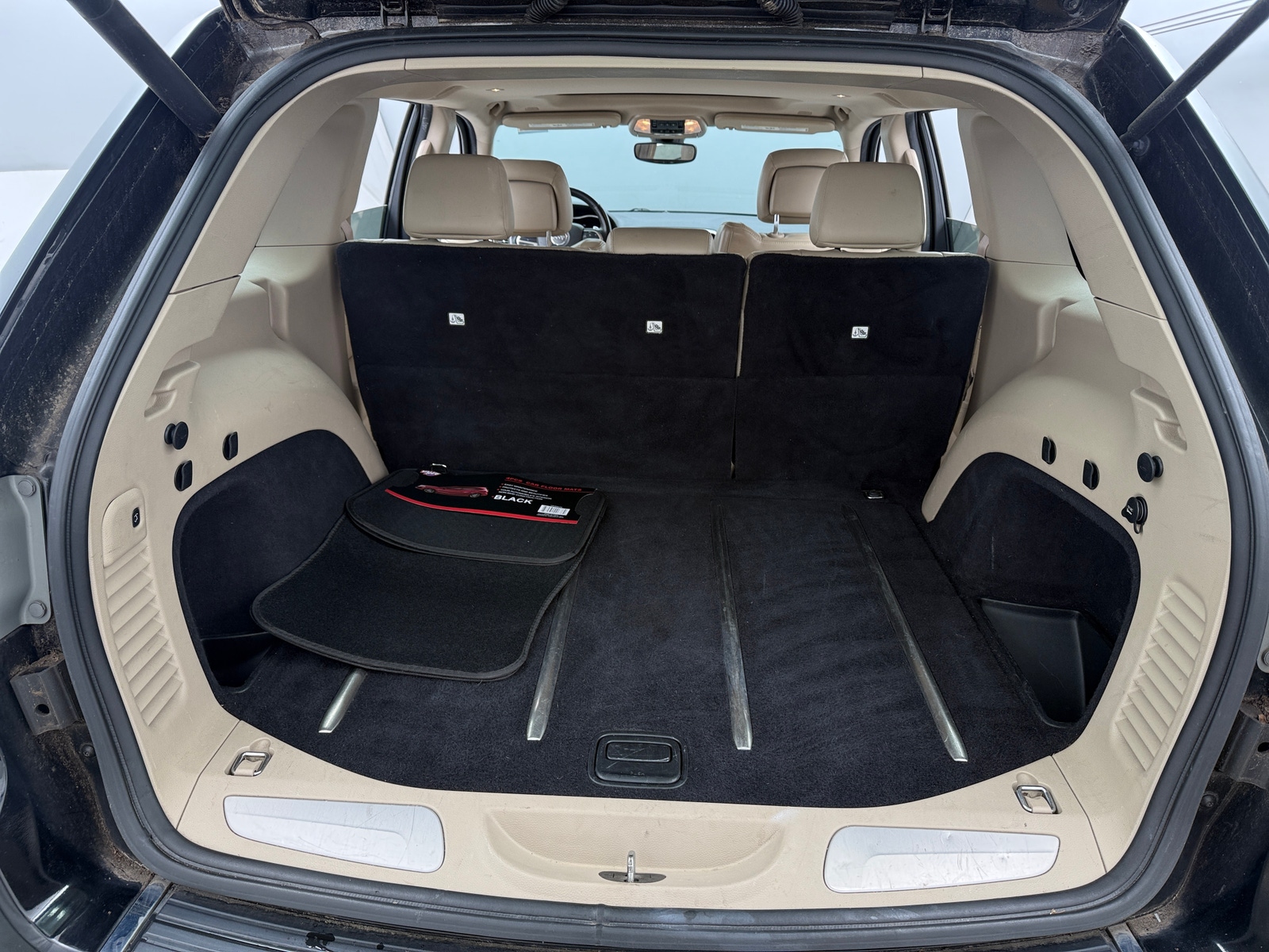 Thumbnail: 2017 Jeep Grand Cherokee - 6