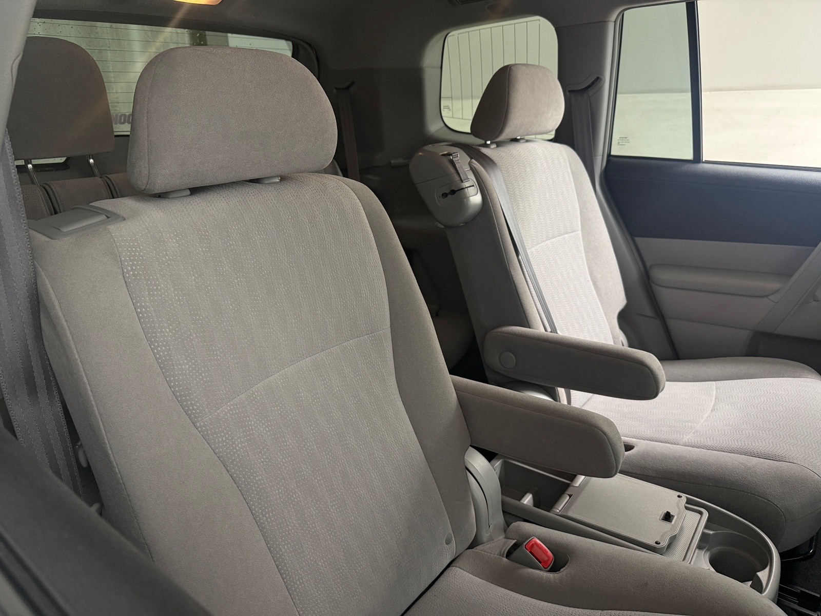 Thumbnail: 2013 Toyota Highlander - 6