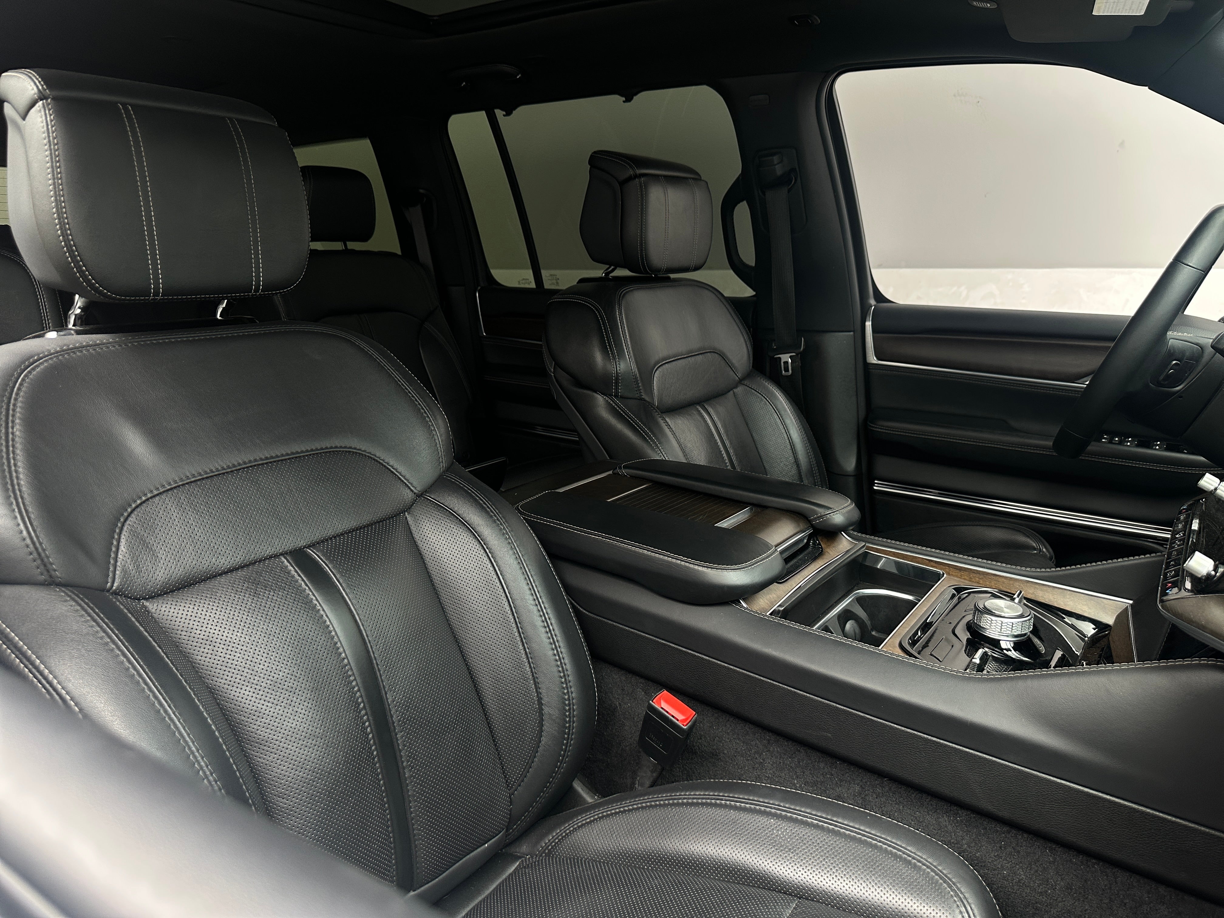 2024 Jeep Grand Wagoneer L