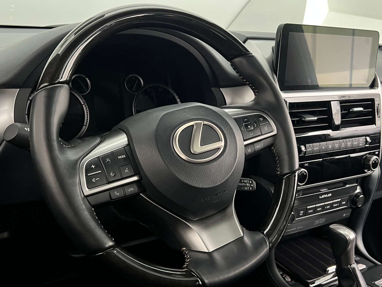 Thumbnail: 2023 Lexus GX - 4