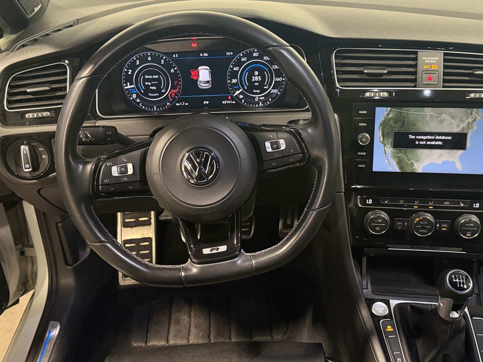 Thumbnail: 2018 Volkswagen Golf - 4